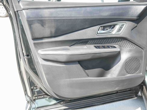 Used 2025 Nissan Ariya AWD image 21