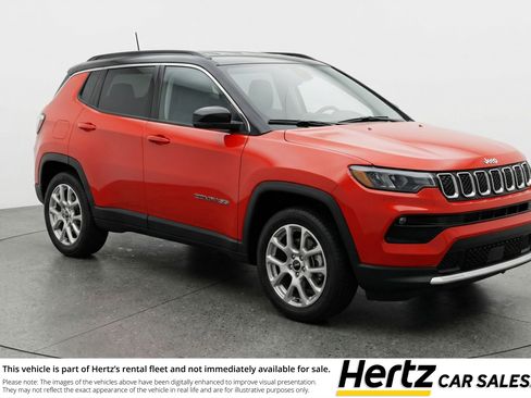 Used 2025 Jeep Compass Limited AWD/4WD image 1