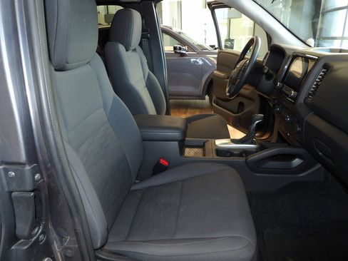 Used 2022 Nissan Frontier S image 15