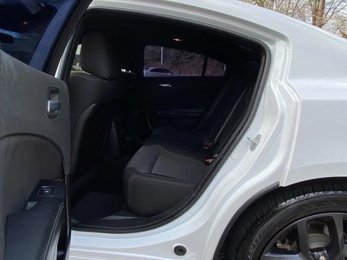 Used 2019 Dodge Charger SXT w/ Blacktop Package image 39