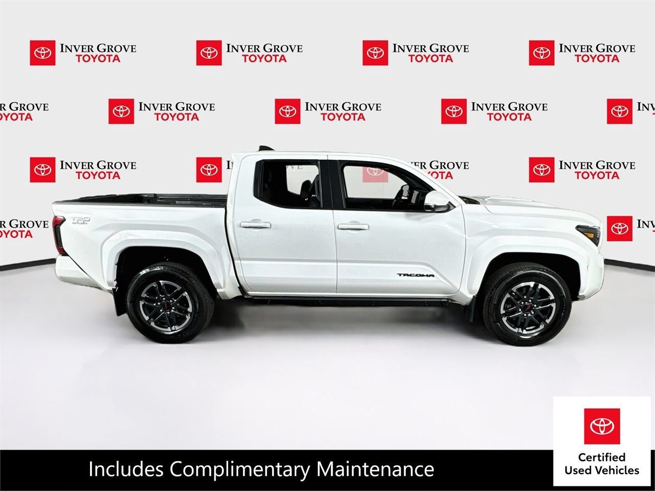 Certified 2024 Toyota Tacoma TRD Sport w/ TRD Sport Premium Package AWD/4WD image 4