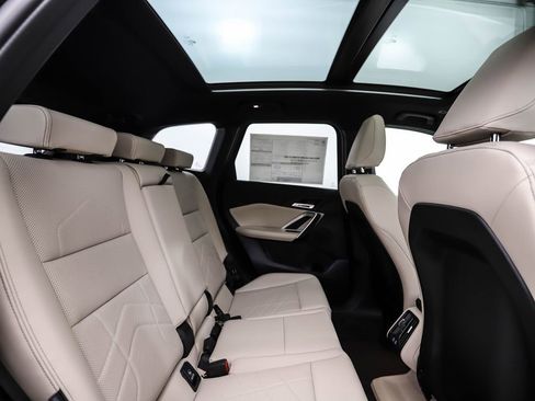 Used 2025 BMW X1 xDrive28i w/ Technology Package image 25