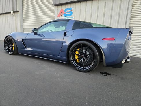 Used 2012 Chevrolet Corvette Z06 w/ 3LZ Preferred Equipment Group RWD image 6