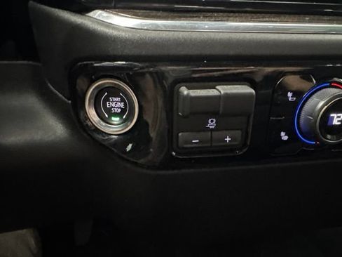 Used 2025 Chevrolet Silverado 3500 LT w/ Trail Boss Package AWD/4WD image 42