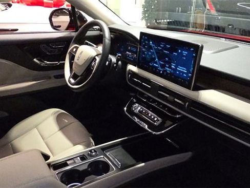 New 2026 Lincoln Corsair Reserve w/ Jet Appearance Package image 6