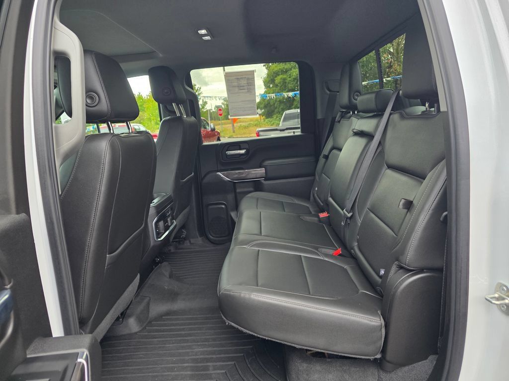 Used 2020 Chevrolet Silverado 2500 LTZ w/ LTZ Premium Package AWD/4WD image 10