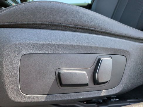 Used 2024 BMW 230i Coupe w/ Premium Package RWD image 25