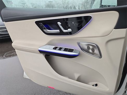 Used 2023 Mercedes-Benz GLC 300 4MATIC image 19