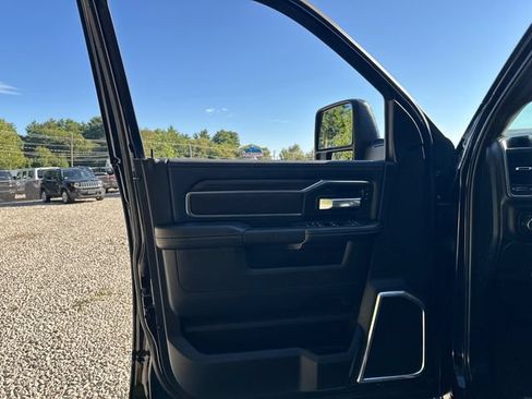Used 2025 RAM 3500 Limited w/ Towing Technology Group AWD/4WD image 24