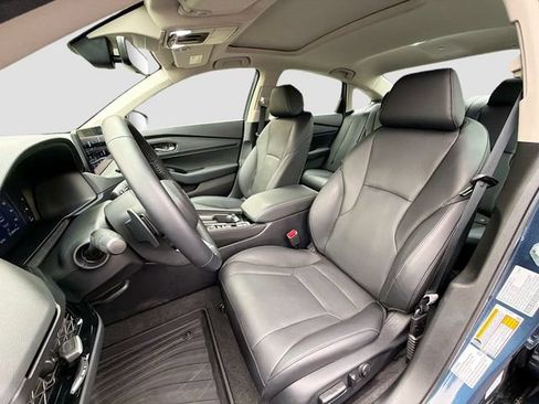 Used 2025 Honda Accord Touring image 10