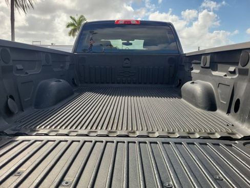 Used 2018 Chevrolet Silverado 1500 Custom w/ Custom Convenience Package image 6