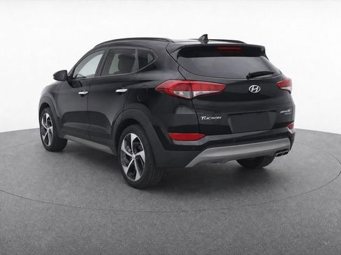 Used 2017 Hyundai Tucson Limited w/ Limited Ultimate Package 03 FWD image 4