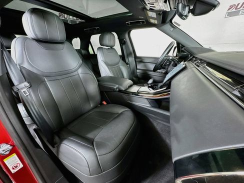 Used 2025 Land Rover Range Rover Sport SE AWD/4WD image 30