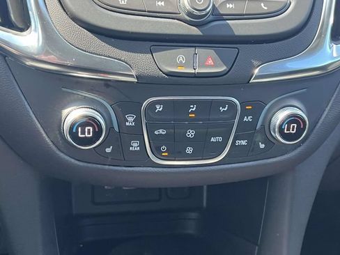 Used 2024 Chevrolet Equinox LT FWD image 21