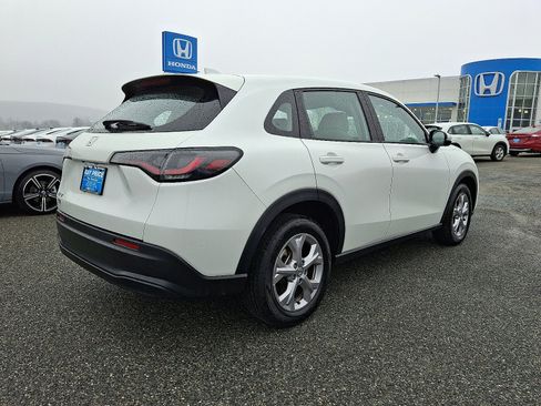 Certified 2023 Honda HR-V LX image 6