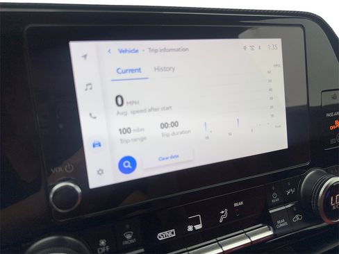 Used 2024 Toyota Highlander FWD image 69