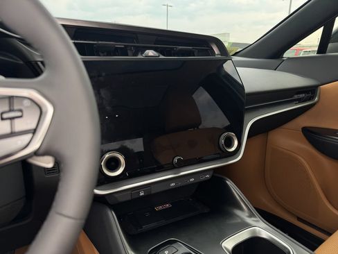 Used 2025 Lexus RZ 300e w/ Accessory Package (2T) FWD image 18