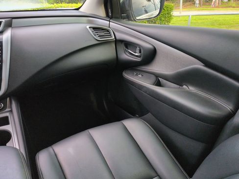 Used 2022 Nissan Murano SV FWD image 16