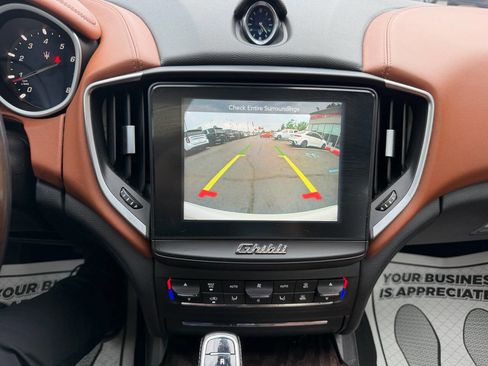 Used 2019 Maserati Ghibli S Q4 AWD/4WD image 14
