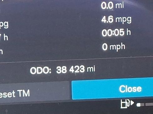 Used 2023 Volvo XC60 B5 Ultimate w/ Climate Package image 22