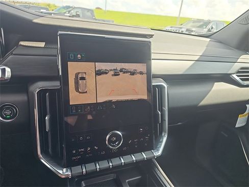 New 2025 GMC Acadia Elevation w/ Elevation Premium Package image 15