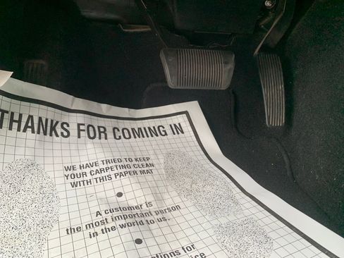 Used 2022 Dodge Challenger GT image 14