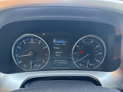 Used 2016 Toyota RAV4 XLE AWD/4WD image 28