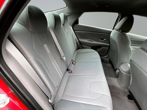 Used 2023 Hyundai Elantra SEL w/ Convenience Package FWD image 14