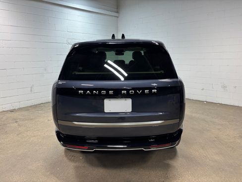 New 2026 Land Rover Range Rover Long Wheelbase SE AWD/4WD image 8
