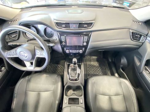 Used 2017 Nissan Rogue SL AWD/4WD image 24