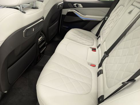 Used 2024 BMW X5 xDrive40i w/ Premium Package image 15