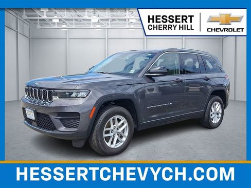 Used 2024 Jeep Grand Cherokee Laredo X AWD/4WD image 1