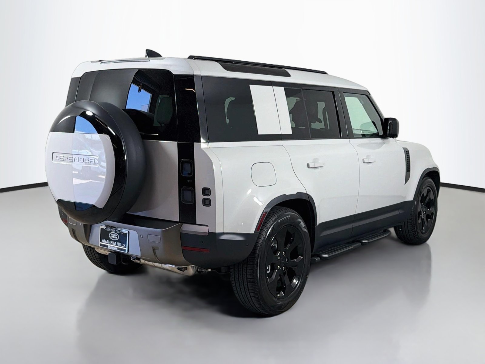 New 2026 Land Rover Defender 110 S AWD/4WD image 5
