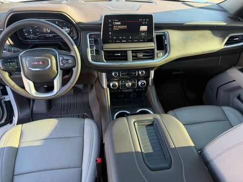 Used 2023 GMC Yukon SLT w/ SLT Luxury Package AWD/4WD image 25