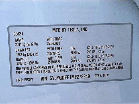 Used 2021 Tesla Model Y Long Range AWD/4WD image 29