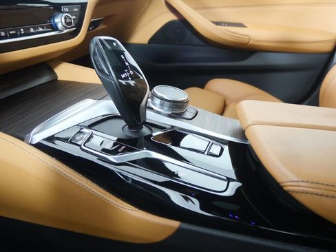 Certified 2023 BMW 530i w/ M Sport Package image 23