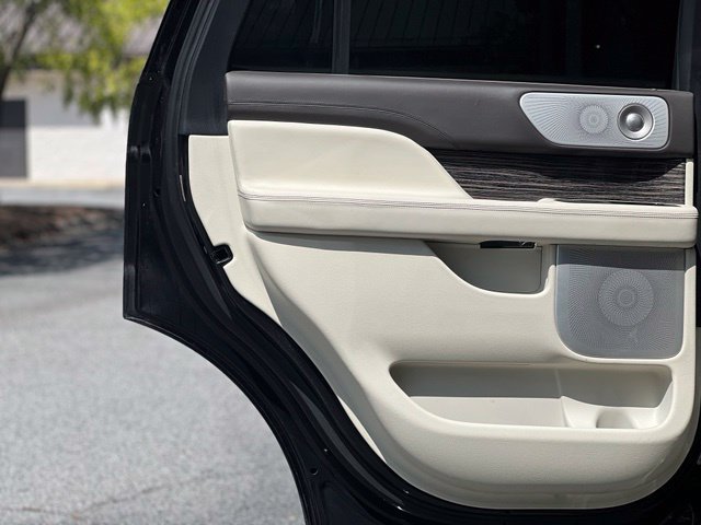 Used 2019 Lincoln Navigator Black Label AWD/4WD image 13