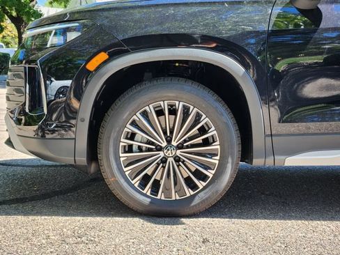 New 2026 Volkswagen Tiguan S AWD/4WD image 8