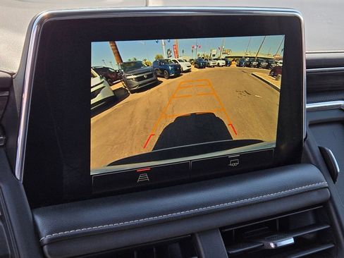 Used 2023 GMC Yukon SLT image 30