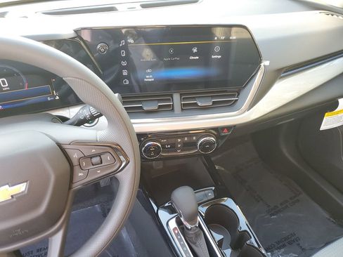 New 2026 Chevrolet Trax LT image 23