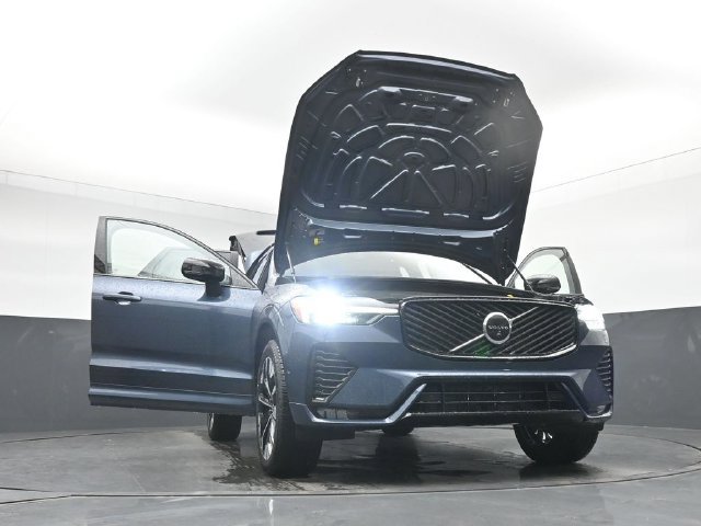 New 2027 Volvo XC60 B5 Plus AWD/4WD image 55