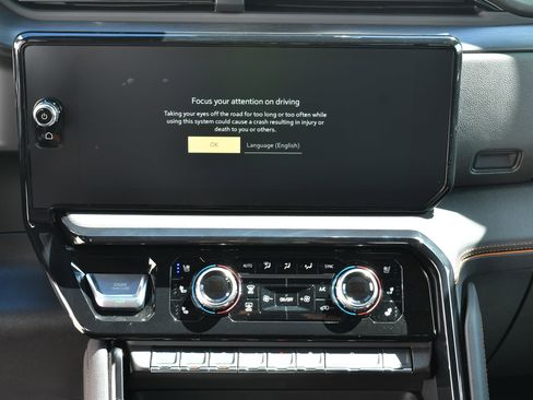 New 2026 GMC Sierra 1500 AT4 w/ AT4 Premium Package AWD/4WD image 16