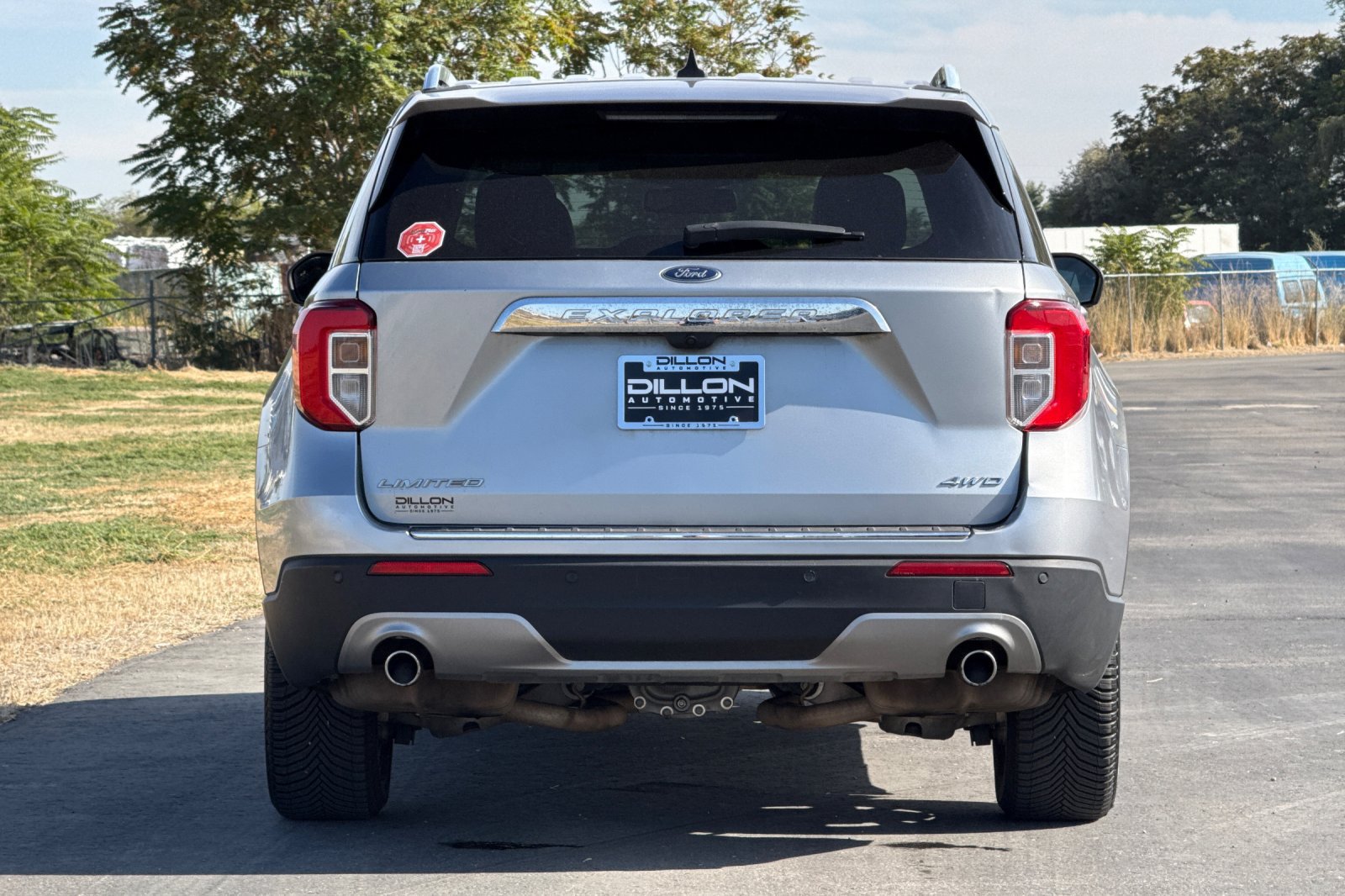 Used 2023 Ford Explorer Limited AWD/4WD image 8