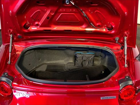 Used 2023 MAZDA MX-5 Miata Grand Touring RWD image 33