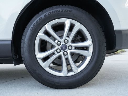 Used 2018 Ford Edge SEL w/ Equipment Group 201A image 12