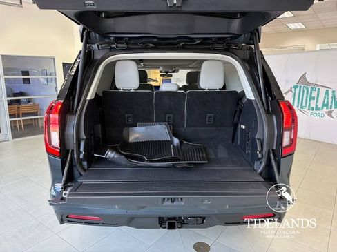 Certified 2025 Ford Expedition Active RWD image 12