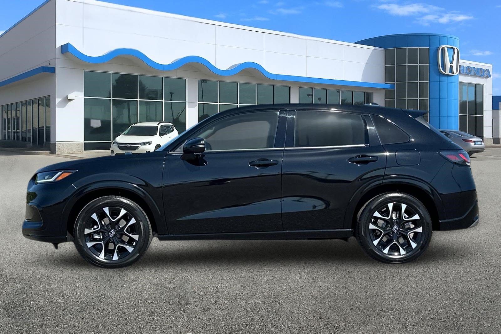 New 2027 Honda HR-V EX-L image 2