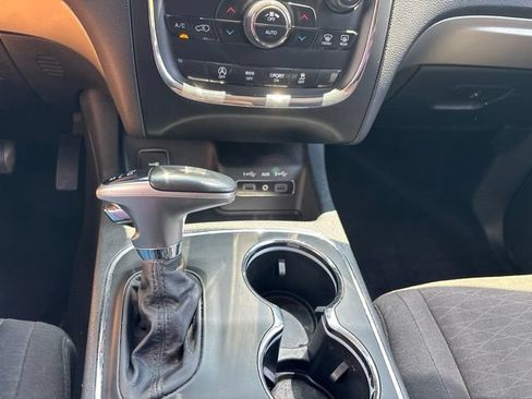 Used 2018 Dodge Durango SXT w/ 3rd Row Seating Group AWD/4WD image 17