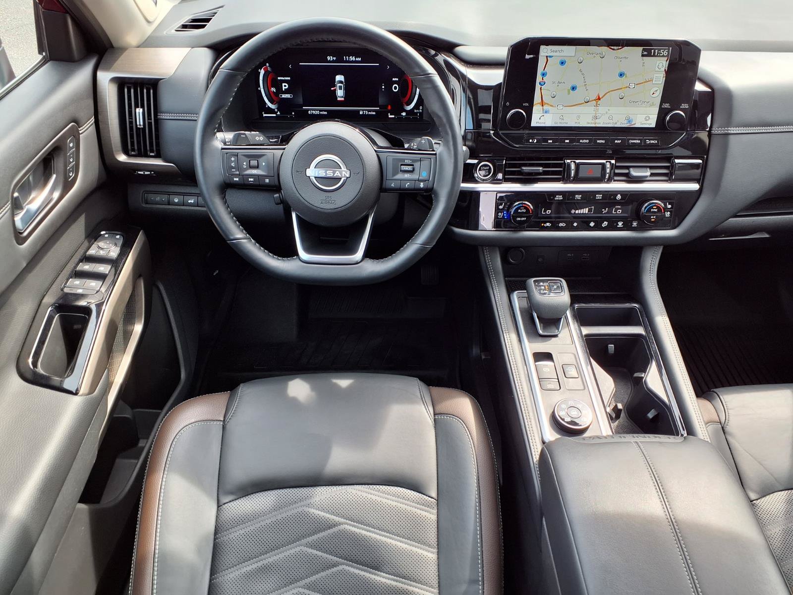 Used 2024 Nissan Pathfinder Platinum AWD/4WD image 2