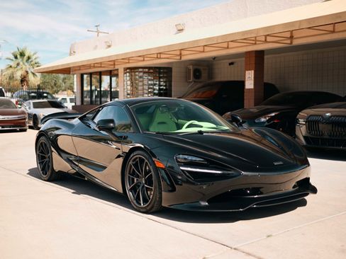 Used 2026 McLaren 750S Spider image 3